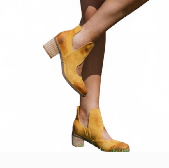 Antelope Shoes - Antelope N47 Cage Suede Heel Cut Out Booties Boots In Cognac Brown, EU40, 9-9.5